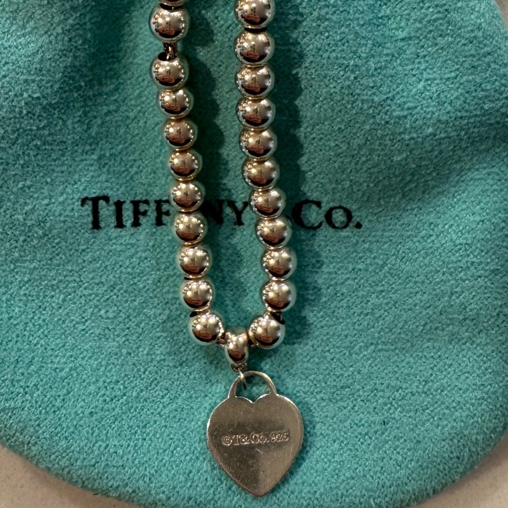 Return to Tiffany Heart Tag Bead Bracelet in Silver - Picture 4 of 6